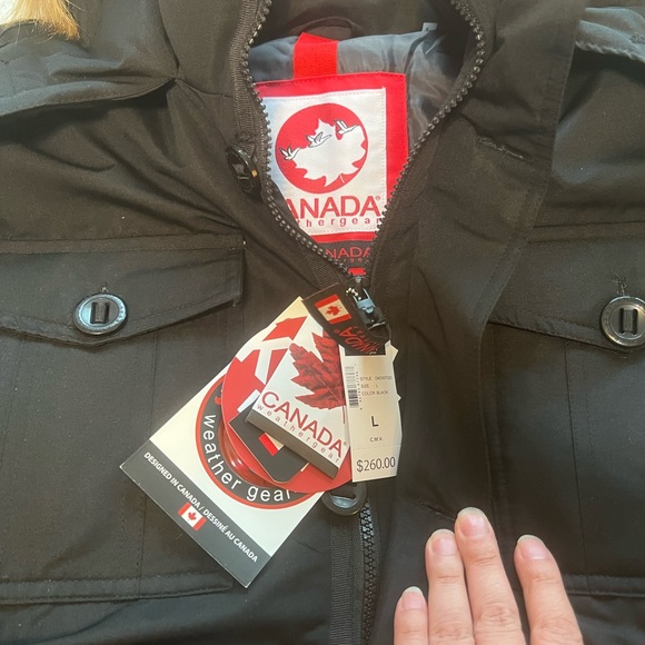 Black Faux Fur-Accent Hooded Parka - Men
Canada Weather Gear size L - Picture 10 of 16